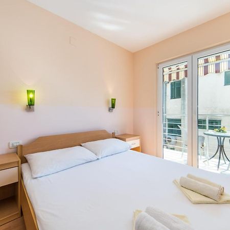 Apartments Hermina Тучепи Экстерьер фото